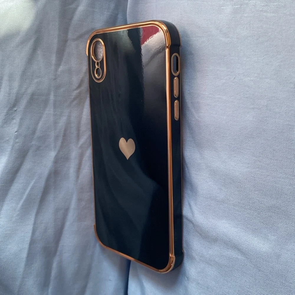 iPhone XR Case black and gold with heart